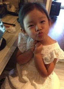 别惹小小姐,她后爸是超级女儿奴,别惹小小姐